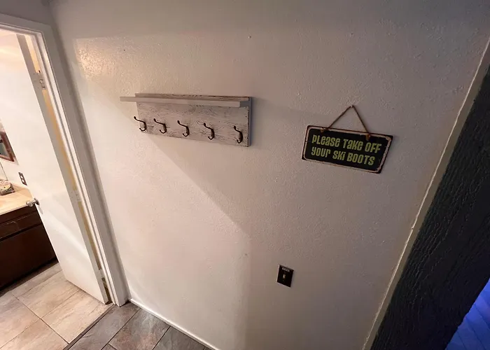 Cozy Studio With Loft At Mammoth Ski & Racquet Club, Hot Tub, Garage, 10 Min Walk To Ski Lifts