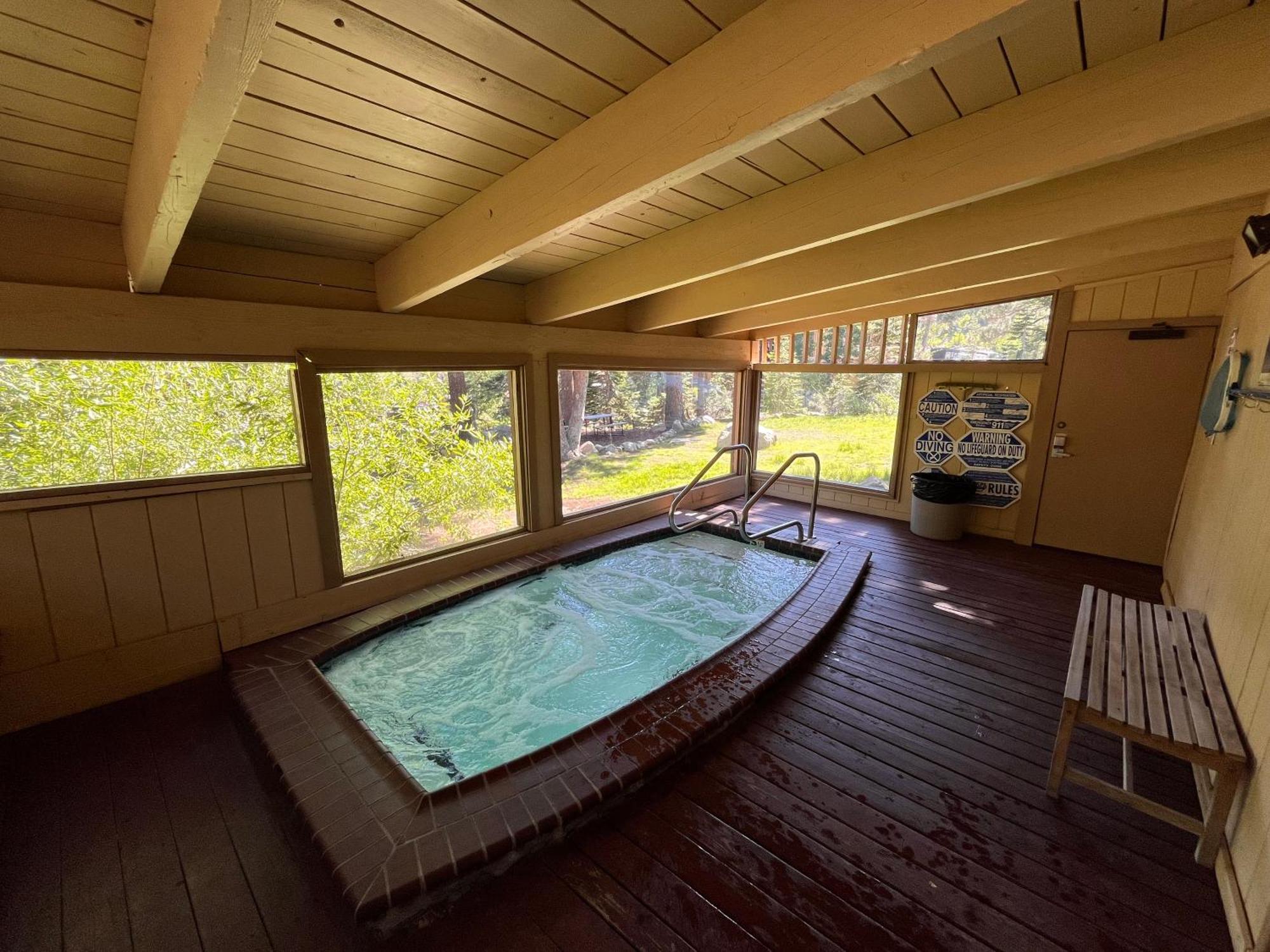 Appartement Cozy With Loft At Mammoth & Racquet Club, Hot Tub, Garage, 10 Min Walk To Lifts