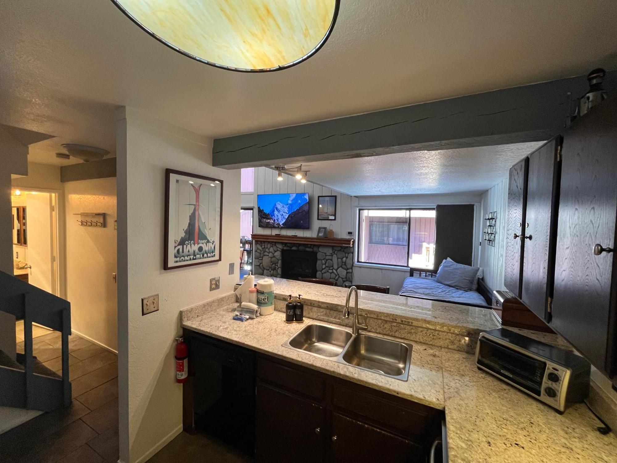 Cozy With Loft At Mammoth & Racquet Club, Hot Tub, Garage, 10 Min Walk To Lifts Apartment