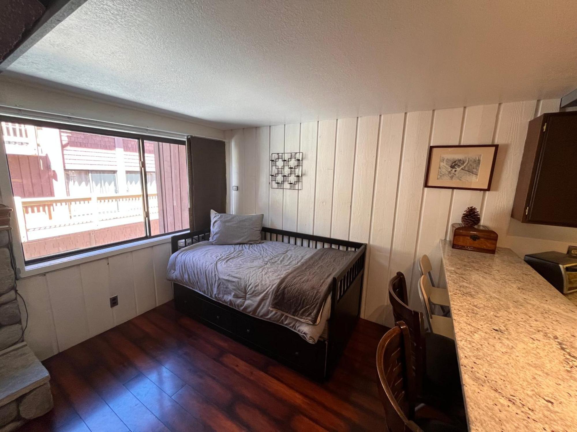 Cozy With Loft At Mammoth & Racquet Club, Hot Tub, Garage, 10 Min Walk To Lifts * Mammoth Lakes