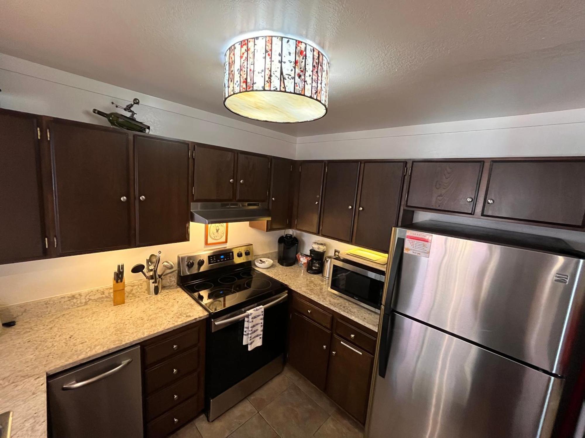 Cozy With Loft At Mammoth & Racquet Club, Hot Tub, Garage, 10 Min Walk To Lifts Apartment *